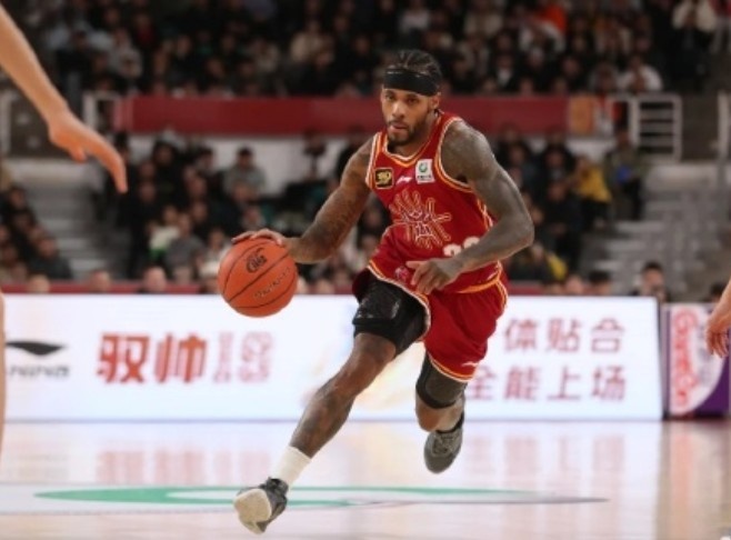  CBA官网：山西男篮取消注册莱蒙 并重新注册贾尔斯
