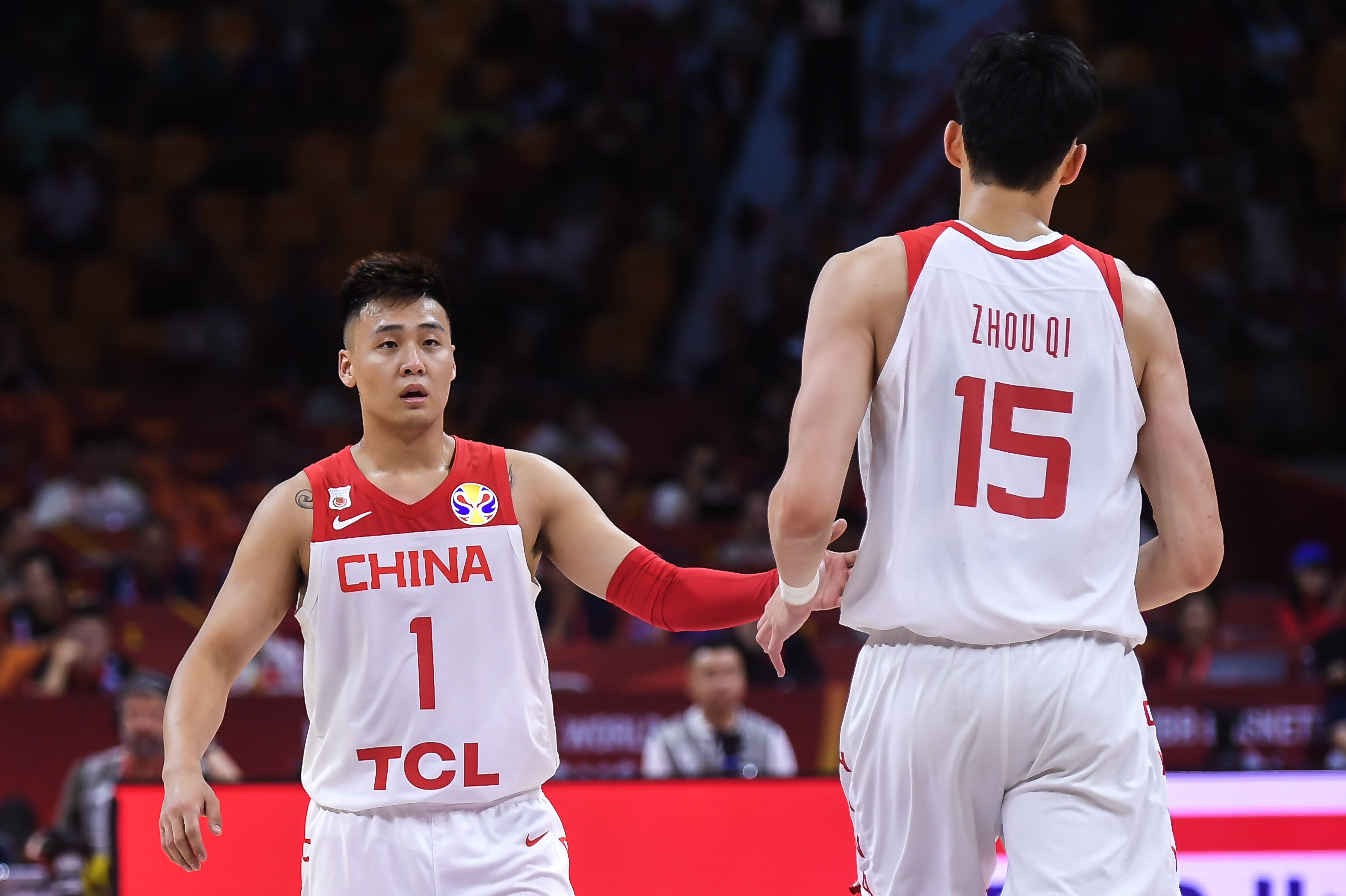  周琦回归后中国男篮内线几乎顶配 他的护框防守篮板仍是国内顶级