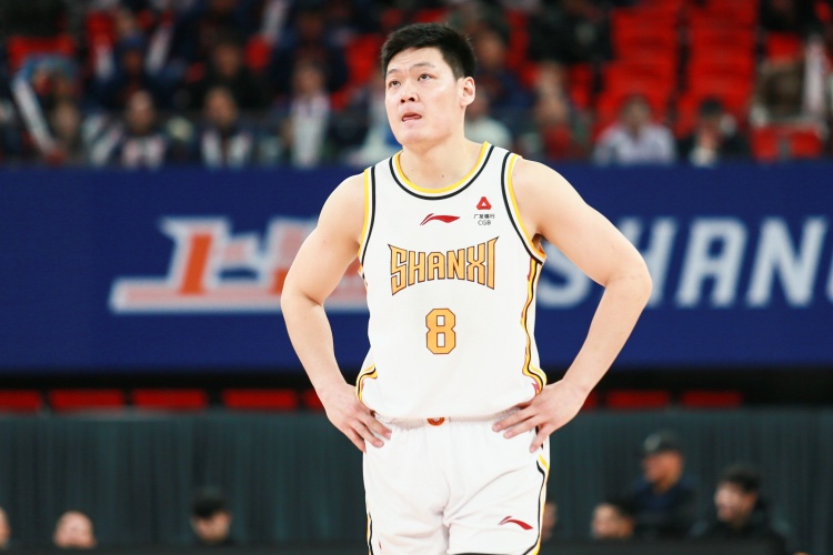  CBA第28轮最佳阵容：洛夫顿、琼斯、李祥波、张宁、韦瑟斯庞
