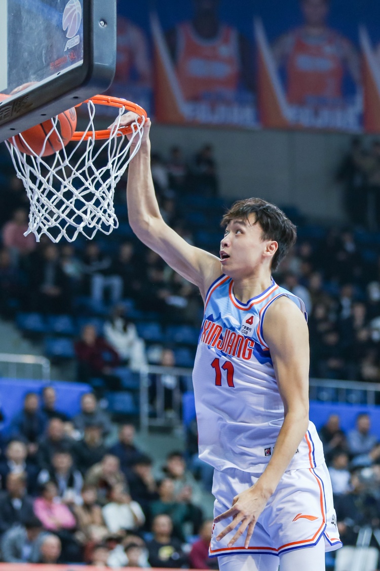  齐麟发文致歉：我未能控制自己的情绪 愿无条件接受CBA公司的处罚