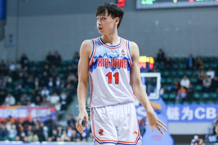  攻防俱佳！齐麟半场7中5砍最高16分加6板3助2断 罚球5中5
