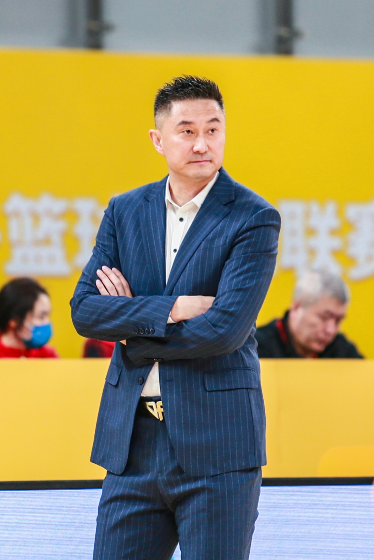  杜锋：外援我们也一直在找 CBA不是那么容易打的