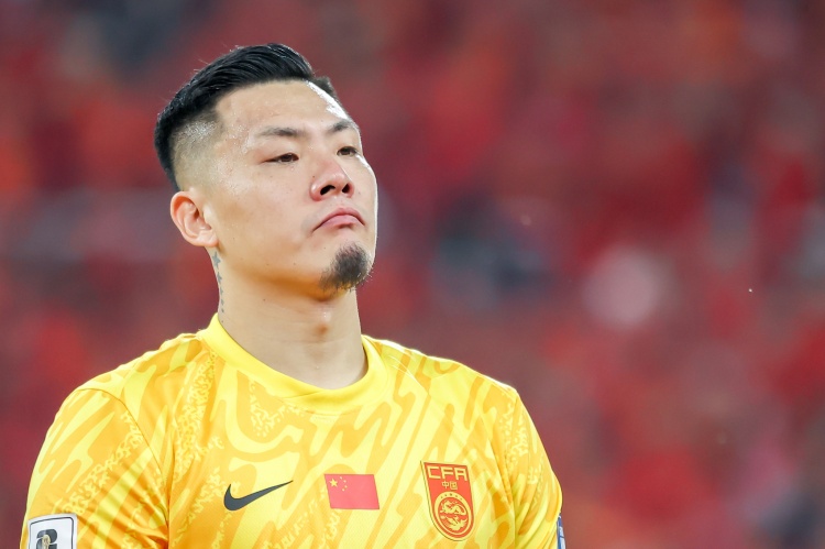  国足队长王大雷FIFA年度最佳投票：贝林厄姆、克罗斯、亚马尔