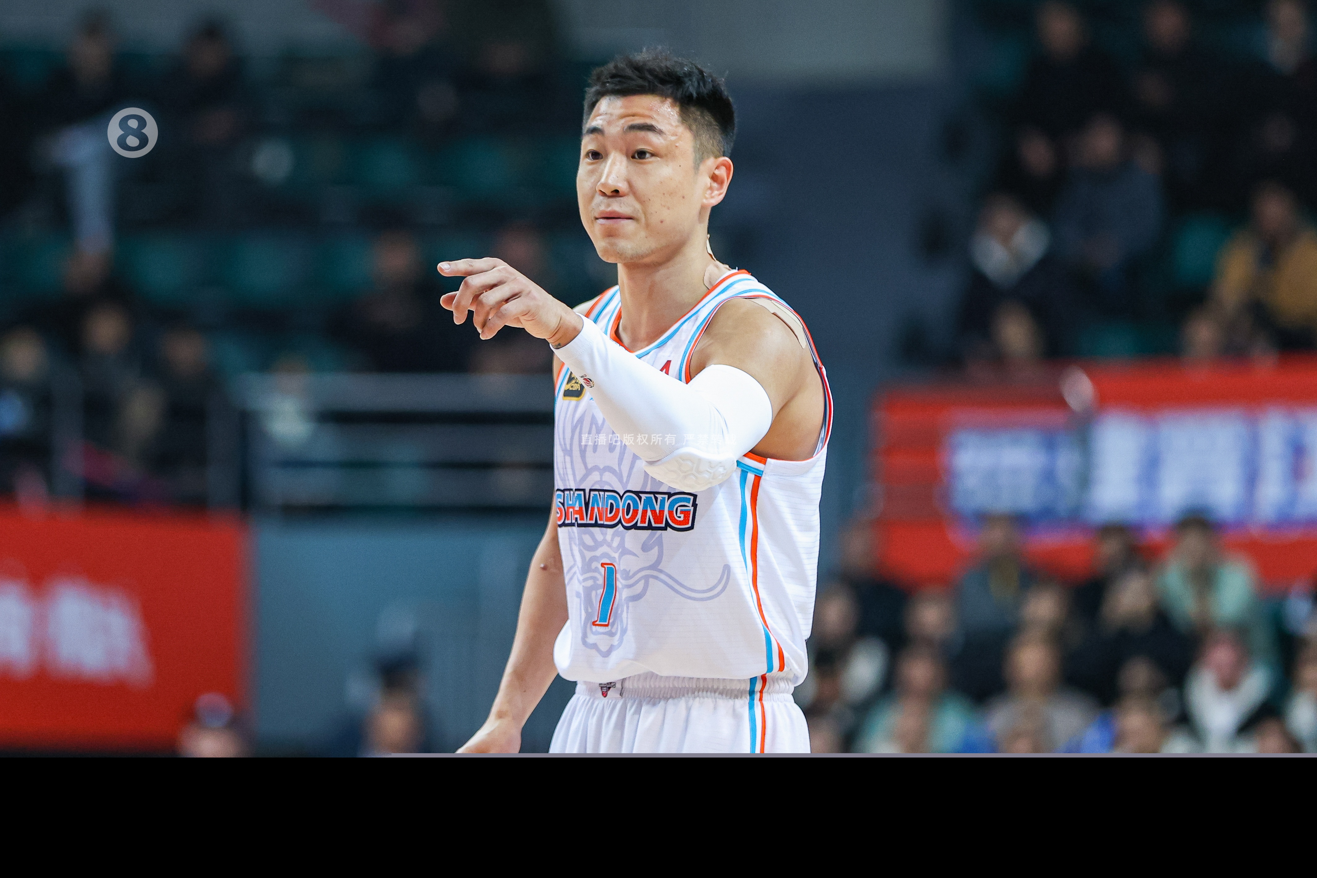  球队大脑！高诗岩11中6拿下16分4板12助 正负值+33最高