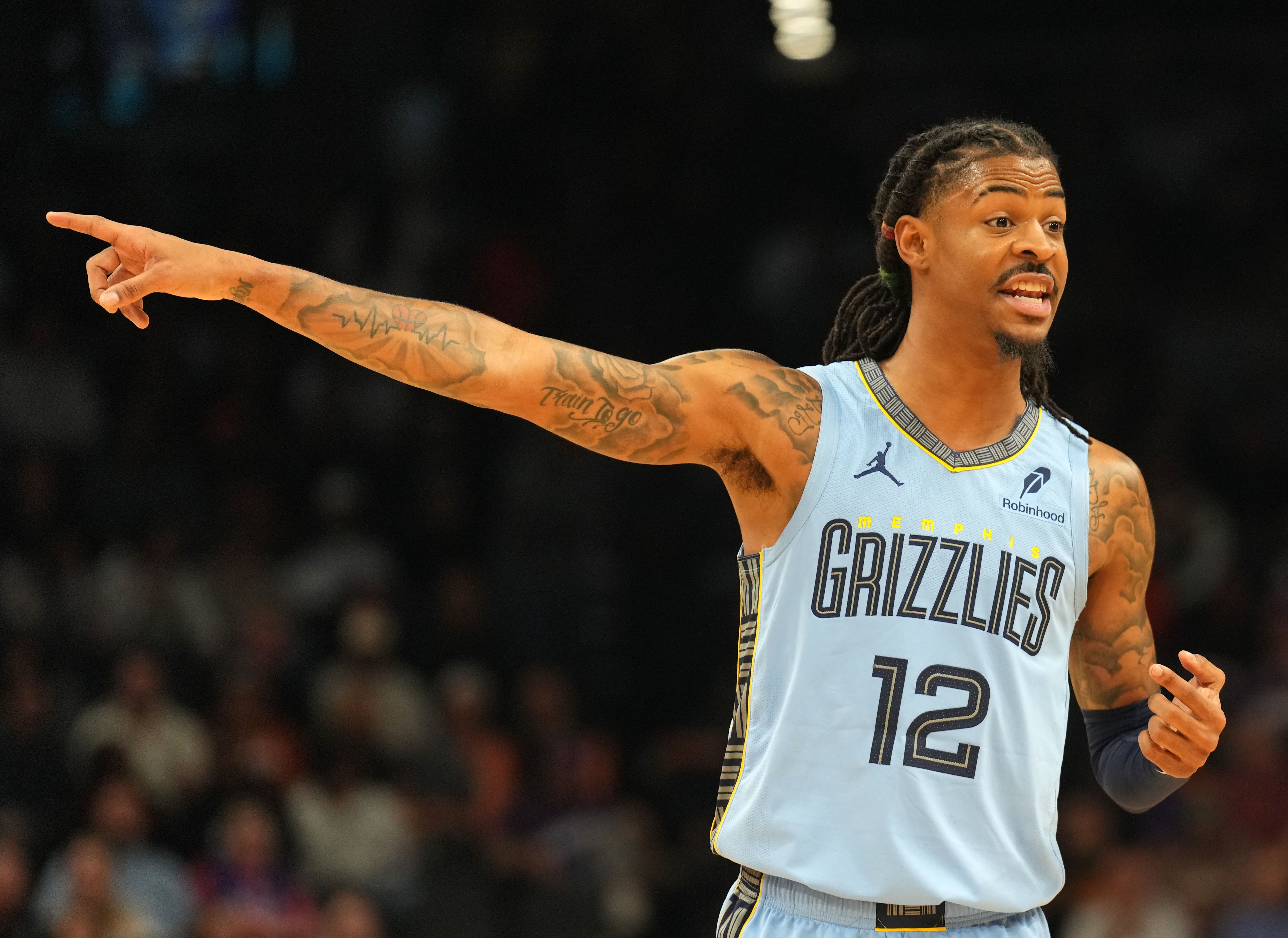  NBA官方：莫兰特因将球扔向观众席 罚款25000美元